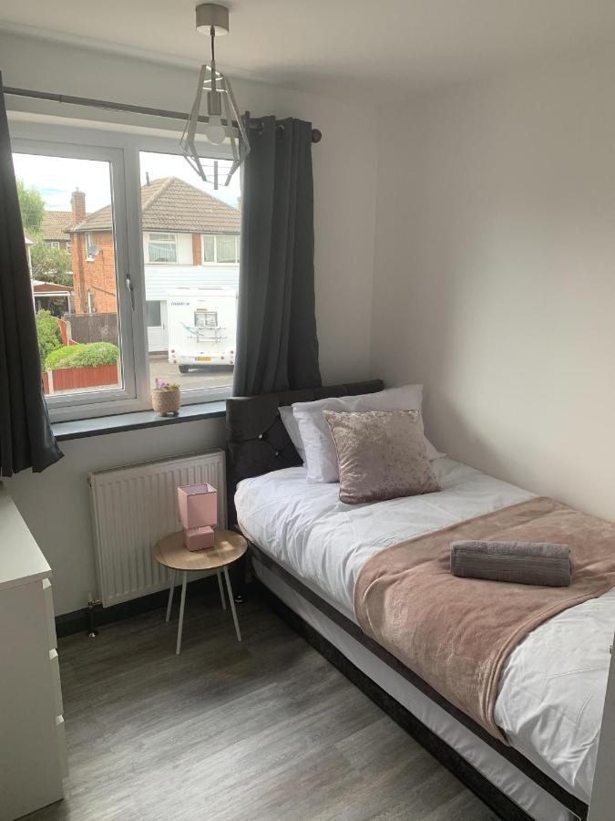 Crowthorne House: Spacious 3-Bedroom Cul-de-Sac Retreat Nottingham Exterior photo