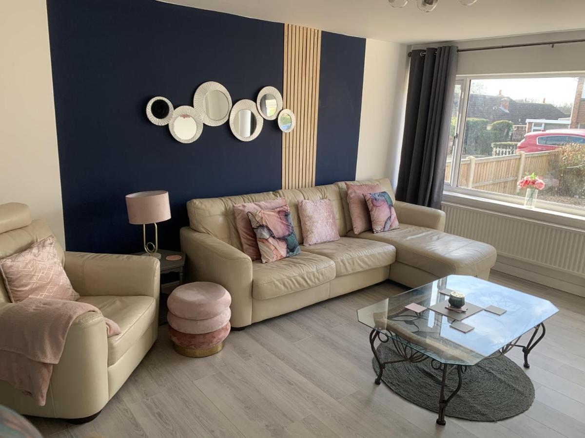 Crowthorne House: Spacious 3-Bedroom Cul-de-Sac Retreat Nottingham Exterior photo